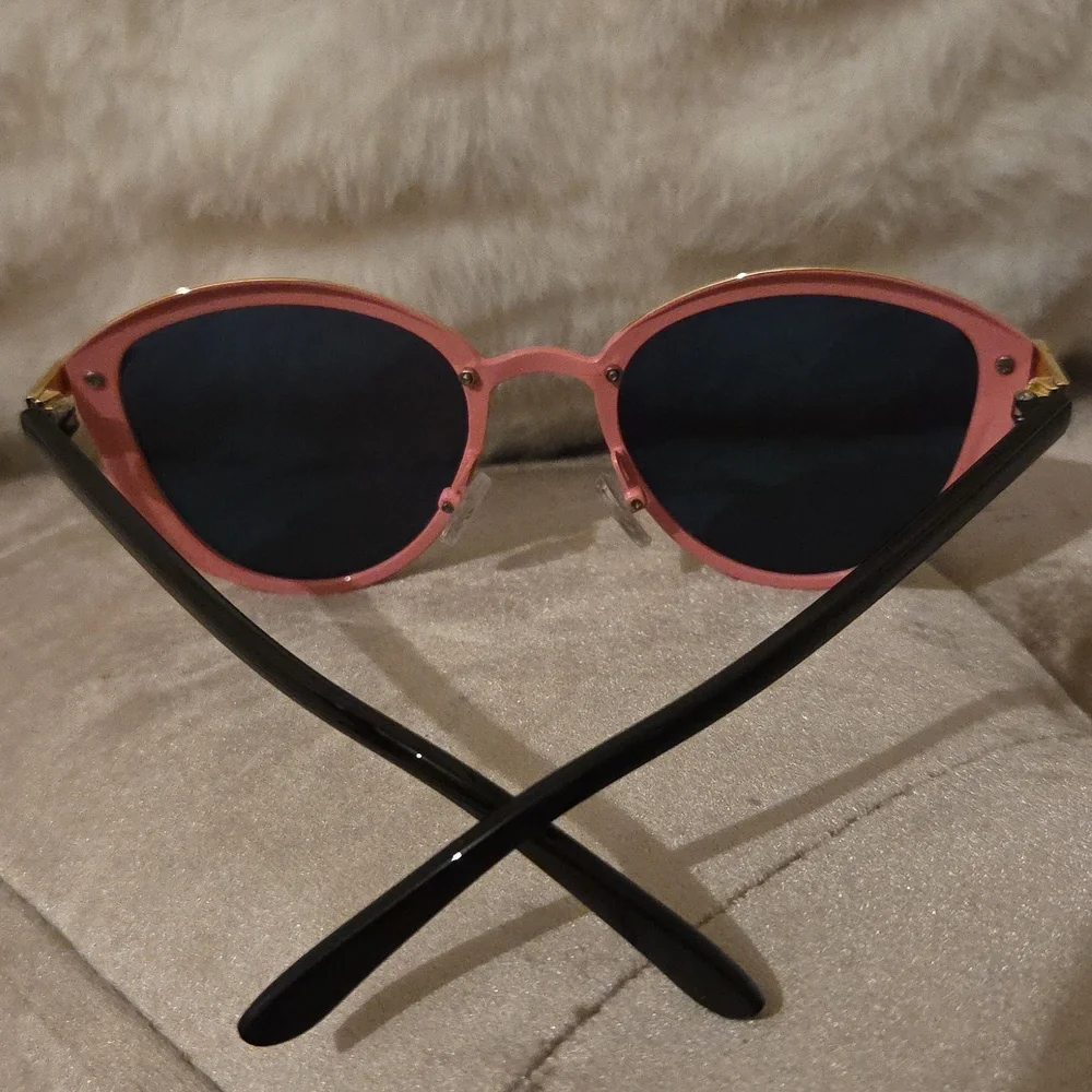 Stylish Mirrored Pink, Gold And Black Sunglasses